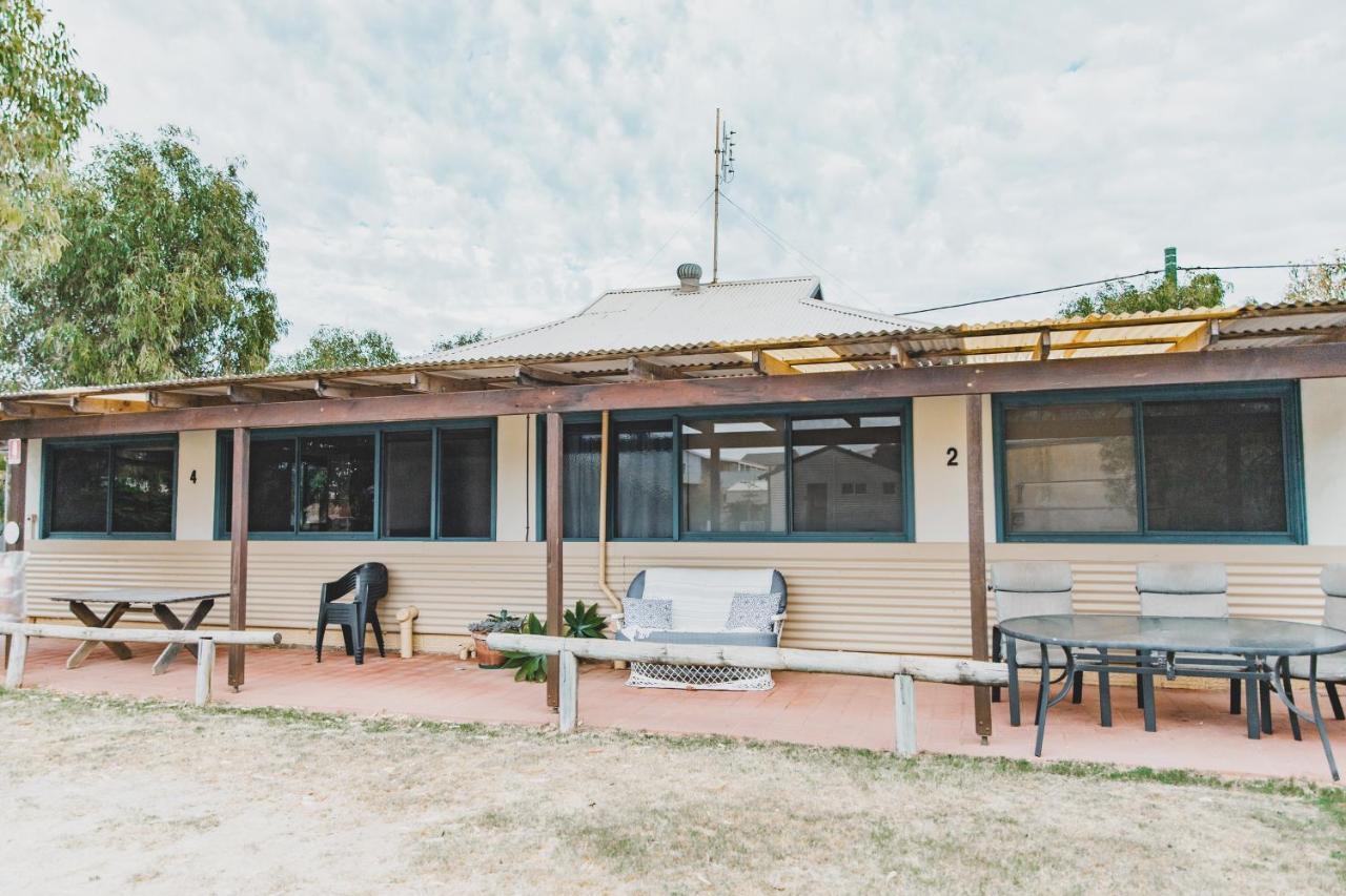 Dongara Hotel Motel Extérieur photo
