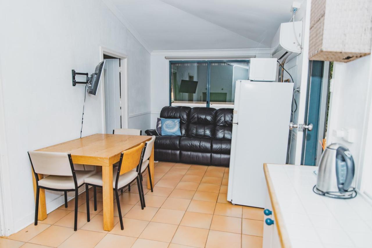 Dongara Hotel Motel Extérieur photo