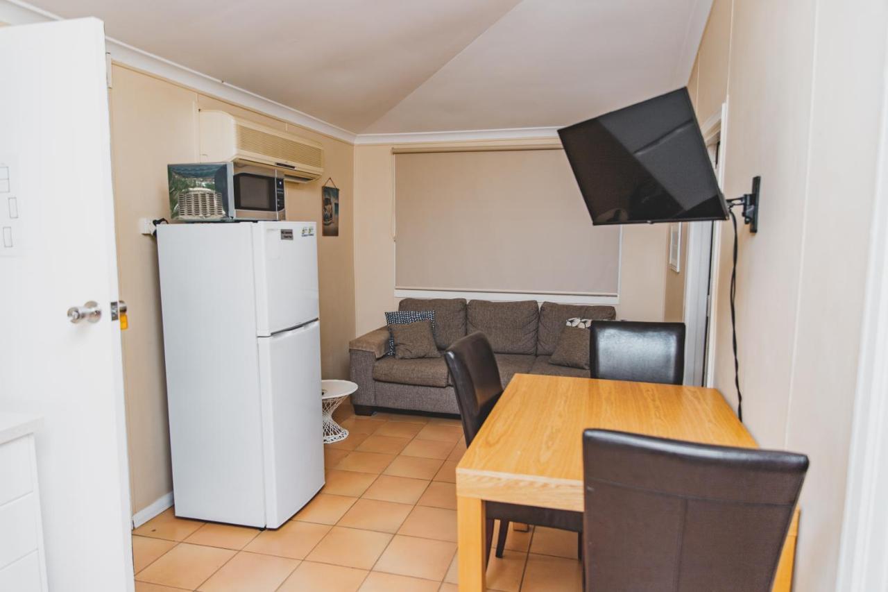 Dongara Hotel Motel Extérieur photo