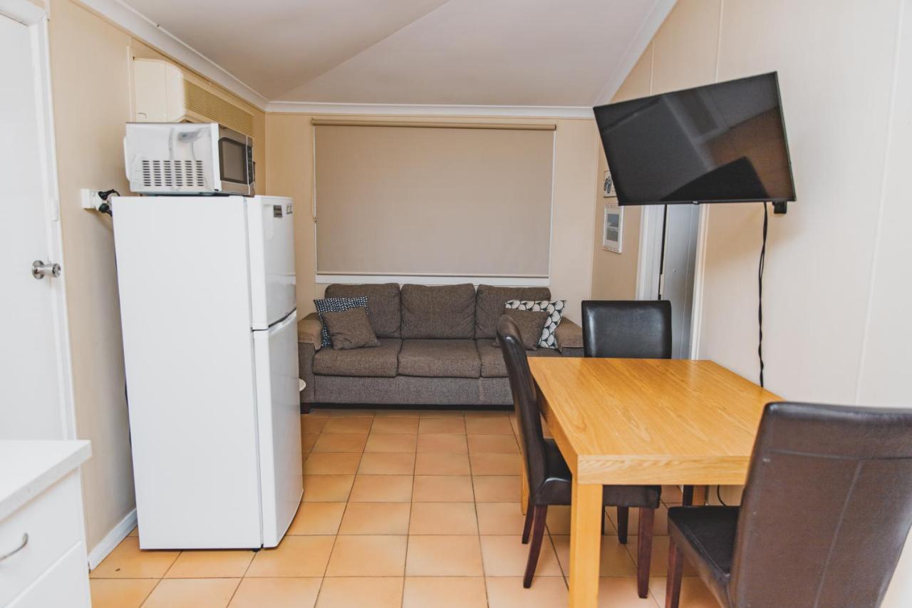 Dongara Hotel Motel Extérieur photo