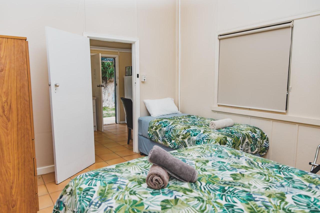 Dongara Hotel Motel Extérieur photo