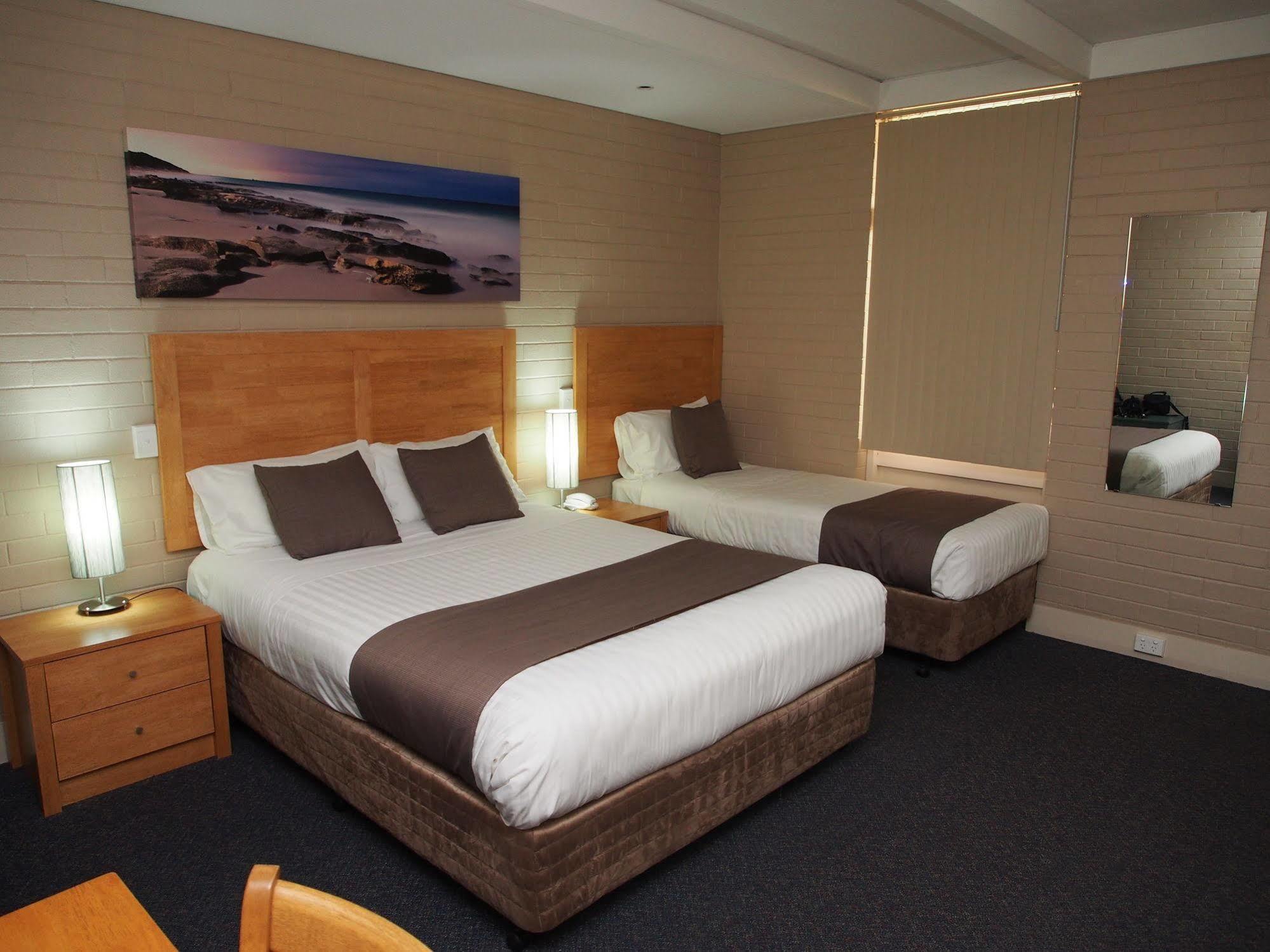 Dongara Hotel Motel Extérieur photo